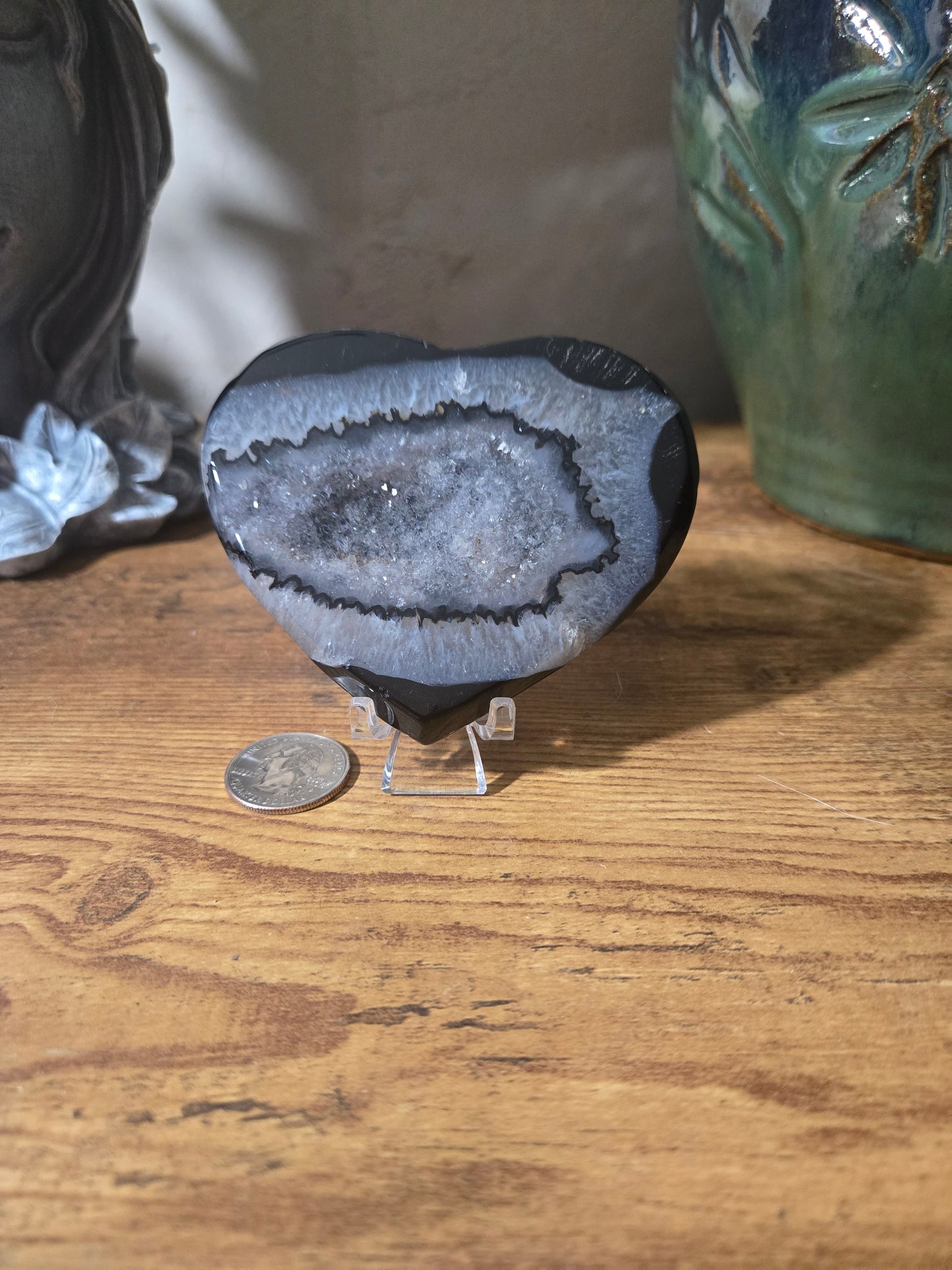 Druzy Black Agate Heart Carving