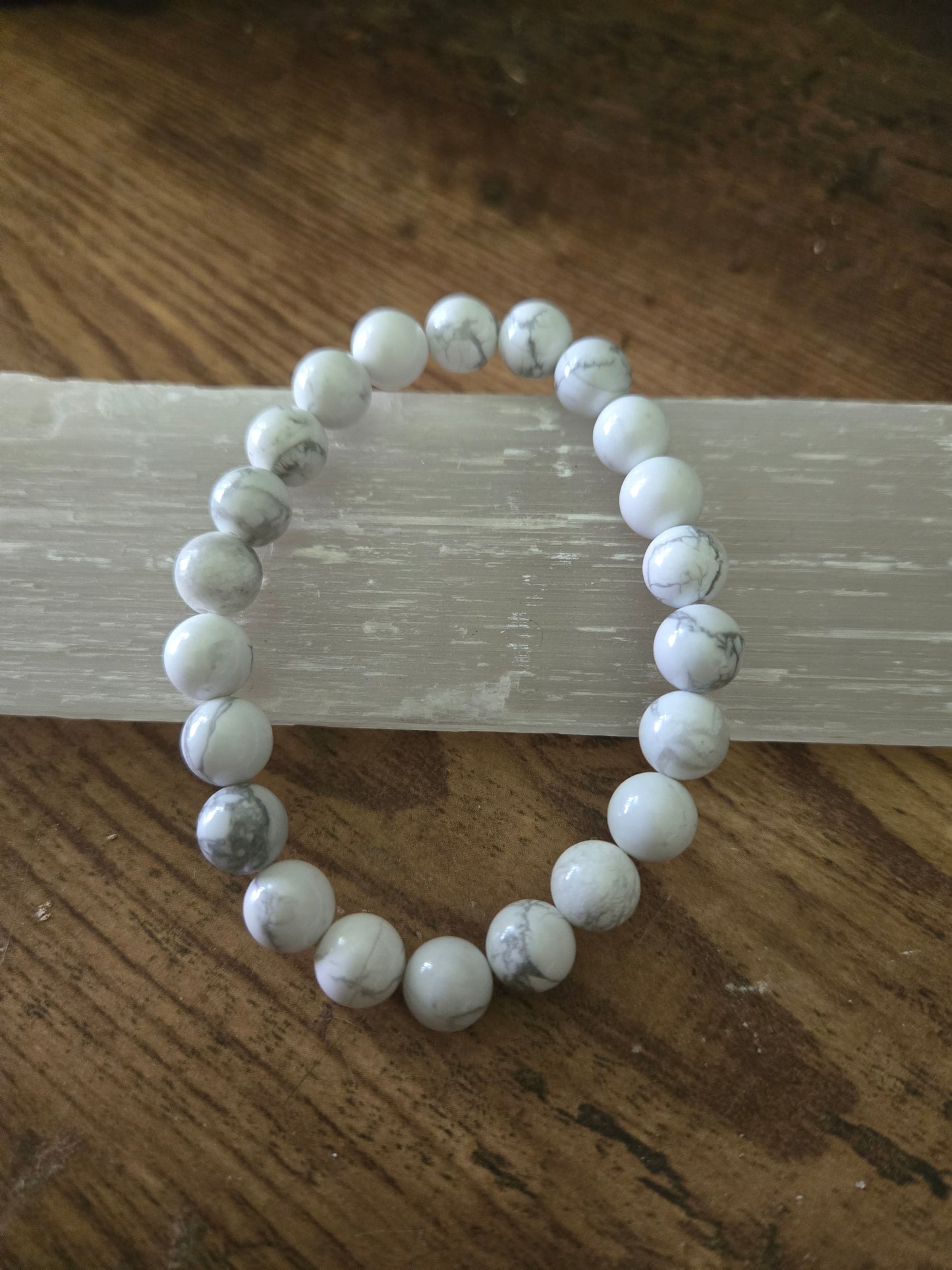 Howlite Stretch Bracelet