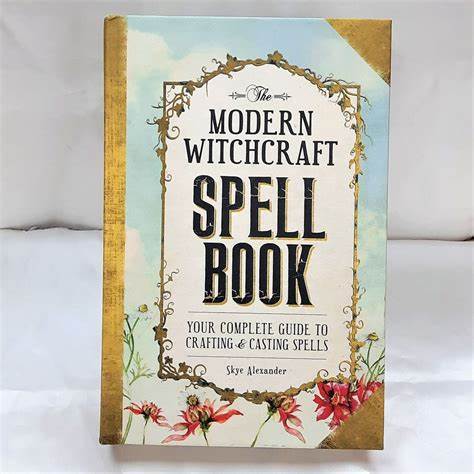 The Modern Witchcraft Introductory Boxed Set (The Modern Guide to Witchcraft/The Modern Witchcraft Spell Book/The Modern Witchcraft Grimoire)