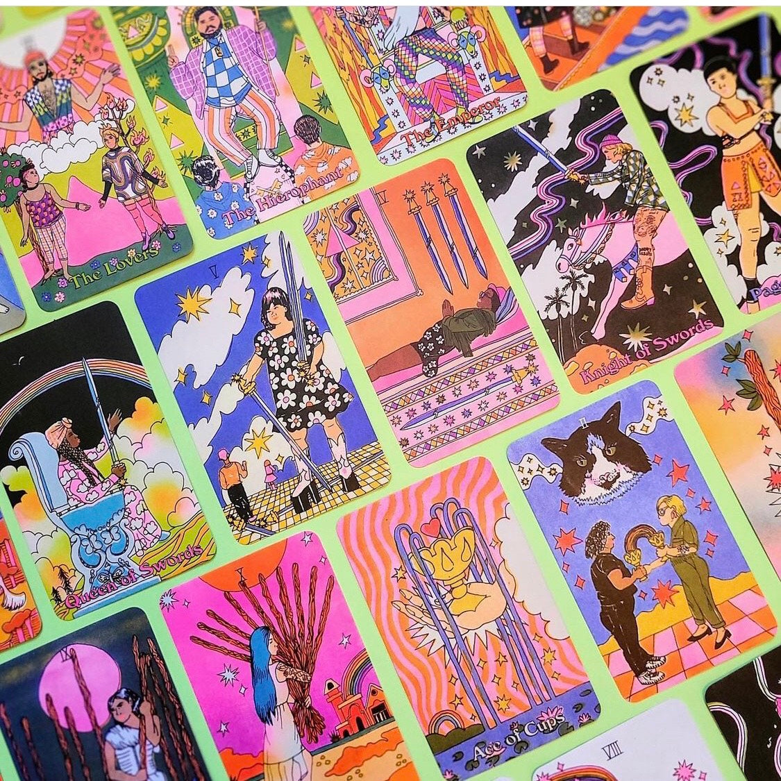 Queer Tarot: An Inclusive Deck and Guidebook