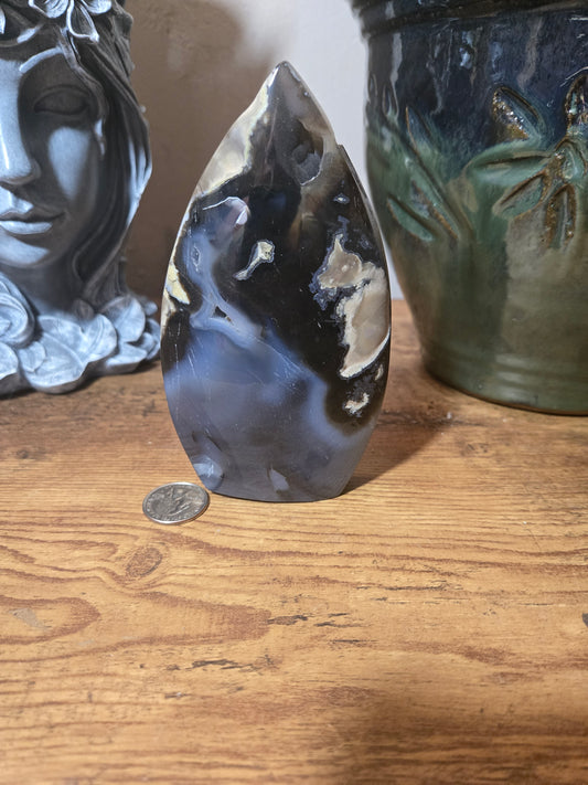 Volcano Agate Flame Point Carving