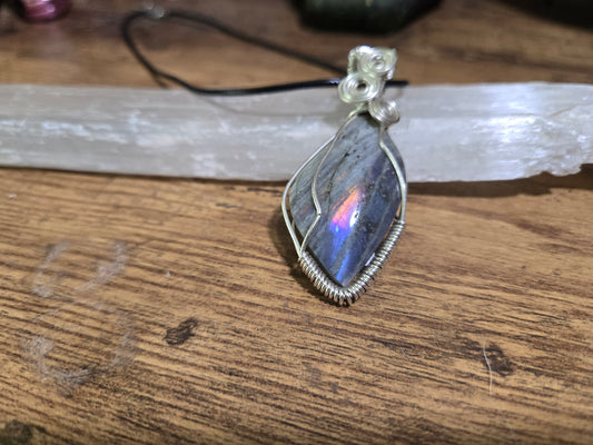High Flash Labradorite Pendant